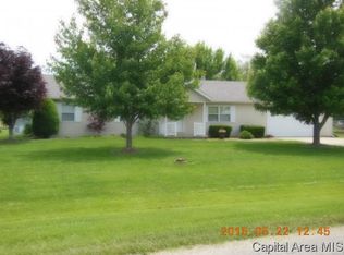 14498 Prairie Trl, Athens, IL 62613