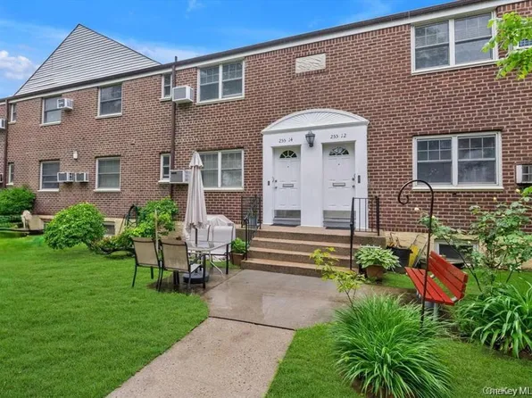 255-14 61st Avenue #3-911, Little Neck, NY 11362