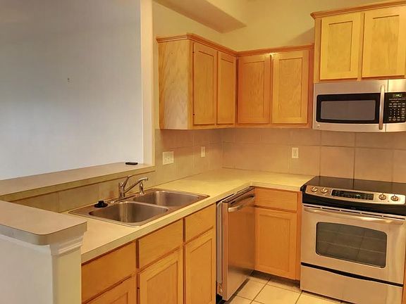3rd image of 15325 Bonasse Ct APT A