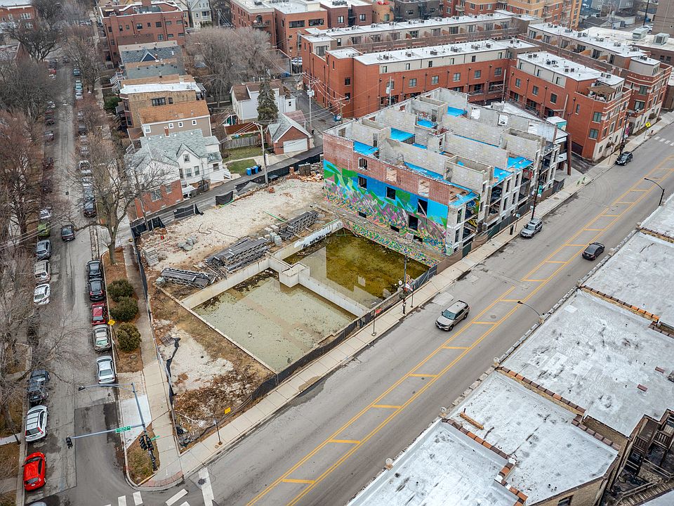 2nd image of 5035 N Lincoln Ave