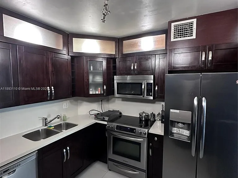 300 Bayview Dr #1206 — Photo 31