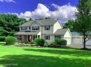 305 Dana Dr, Saylorsburg, PA 18353