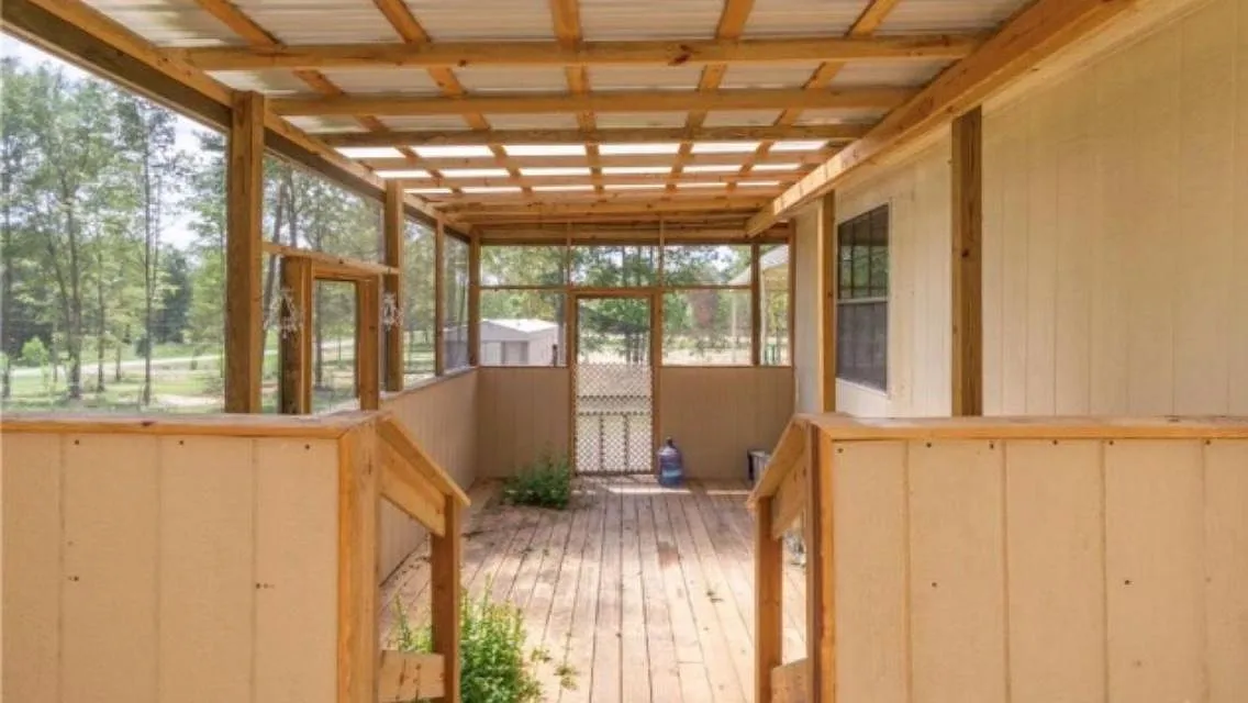 470 Richardson Rd — Photo 1