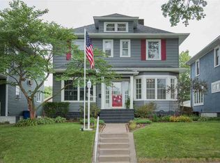 2705 14th Ave, Moline, IL 61265