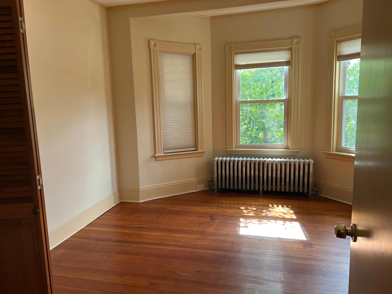 2 bed, 850 sqft, $2,750 — Photo 2