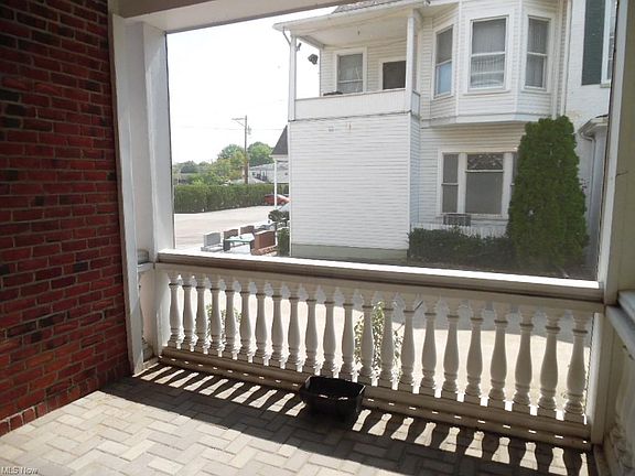 4th image of 410 Front St Unit 5