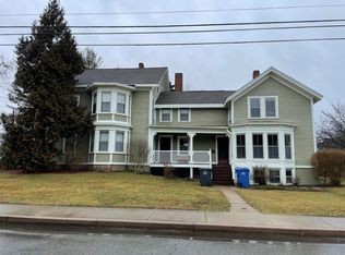 42 Pearl St #A, Mystic, CT 06355