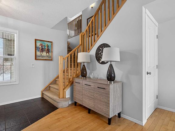5th image of 6 Royal Birch Rise NW
