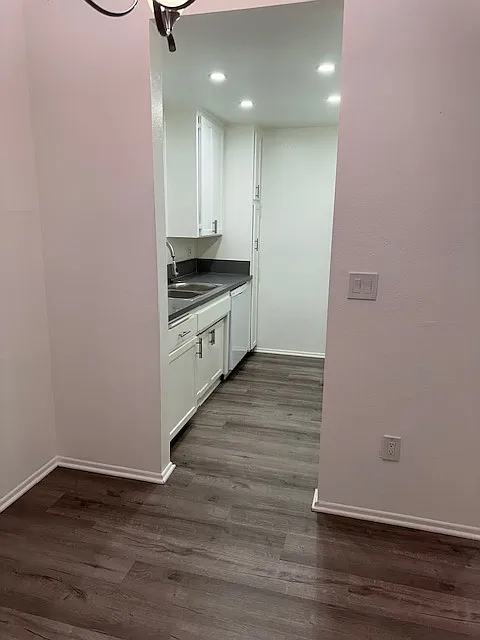 Brentwood Apartments — Photo 4