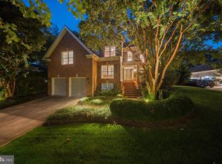 8413 W Boulevard Dr, Alexandria, VA