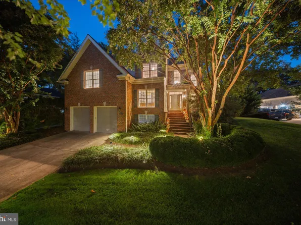 8413 W Boulevard Dr, Alexandria, VA 22308