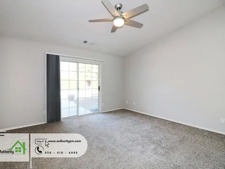 2378 Castlewood Dr — Photo 24