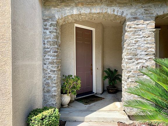 3rd image of 385 Allaire Cir