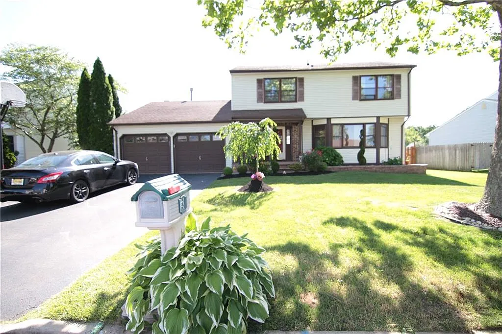67 Liberty Dr photo 1