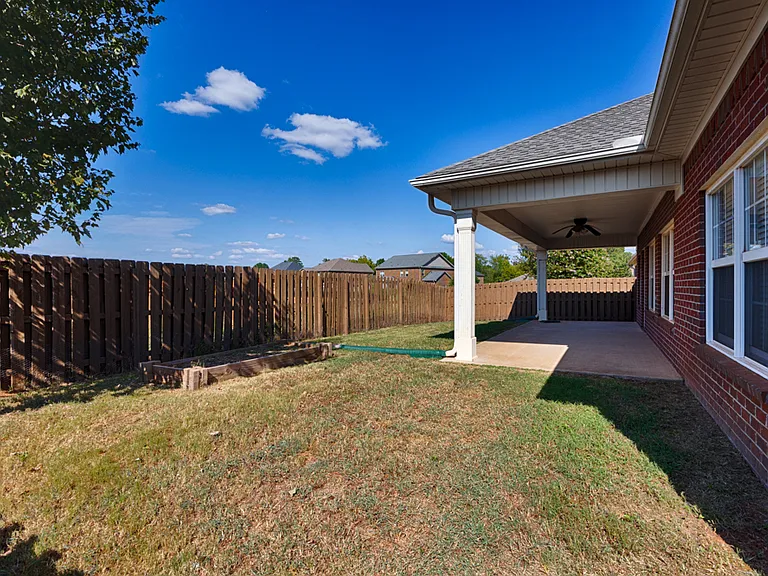 29863 Thunderpaw Dr — Photo 23