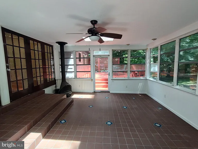 112 Claybrook Dr — Photo 16