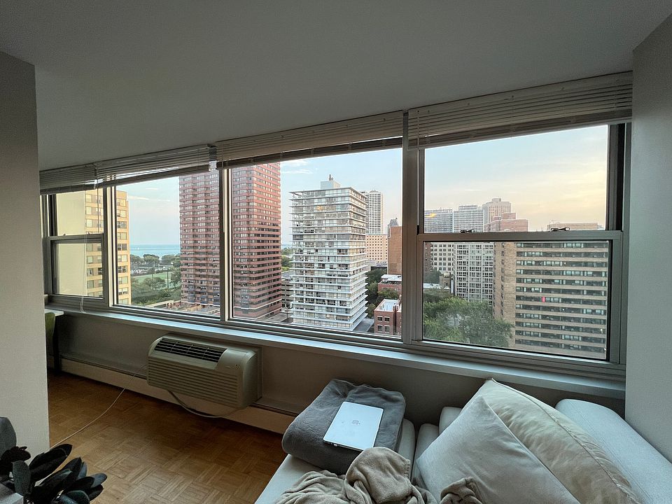 1st image of 336 W Wellington Ave APT 1603