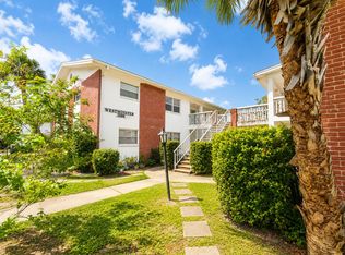 3100 36th St N APT 21, Saint Petersburg, FL 33713