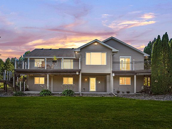 3rd image of 28175 Hopewood Dr