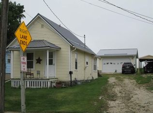 115 W Franklin St, West Union, IA 52175