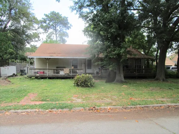 248 Avant Ln, Port Arthur, TX 77642