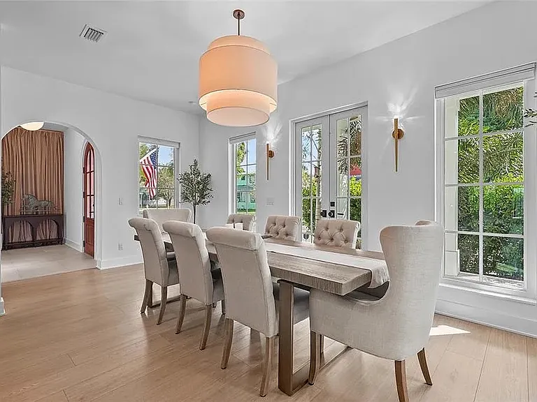 417 N Osprey Ave — Photo 16