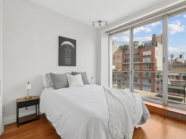 135 West 14th Street image 13 of 14