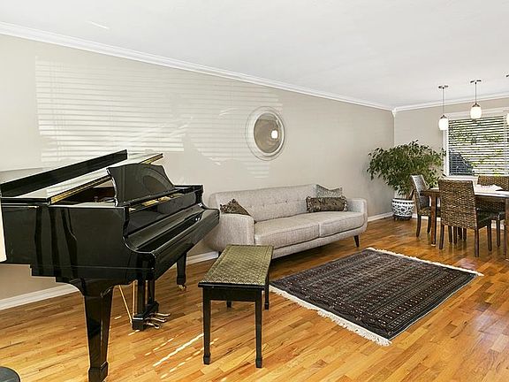 2nd image of 4724 108th Ave NE
