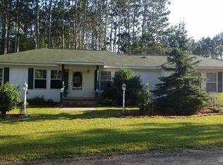 8736 Primrose Ln, Farwell, MI 48622