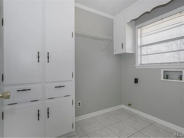 110 Diane Dr — Photo 12