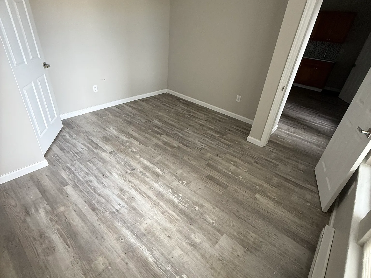 1 bed, 400 sqft, $1,350 — Photo 3
