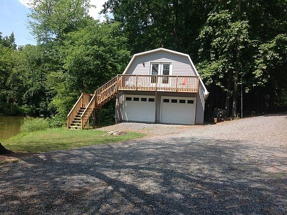 2car garage with bonus room