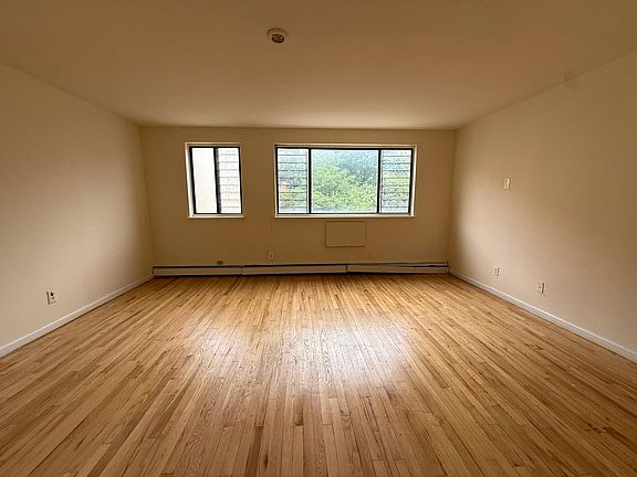 3rd image of 63 Cooper St APT 2A