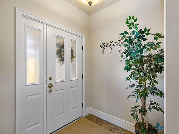 2nd image of 3401 Castle Pines Dr