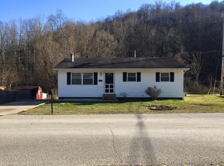 1396 NW 107th St, Clive, IA 50325