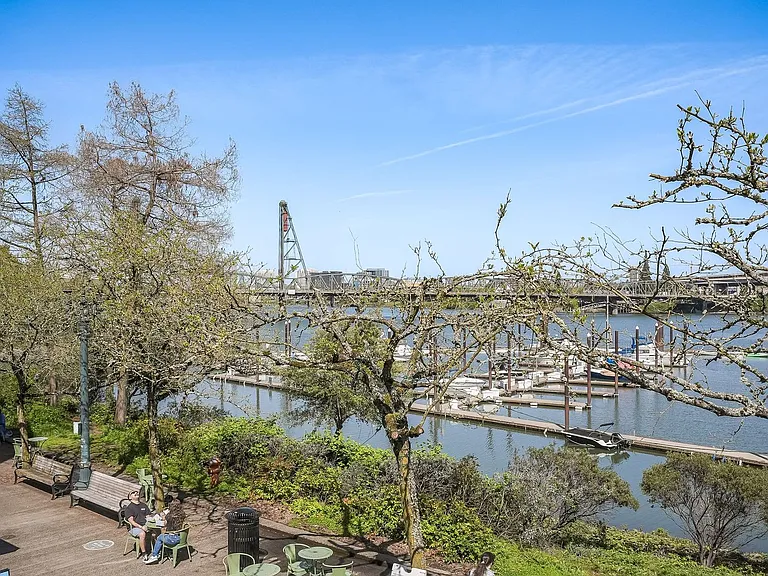 205 SW Montgomery St #204 — Photo 31
