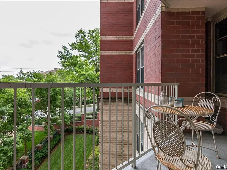 300 Mamaroneck Ave #334 — Photo 17