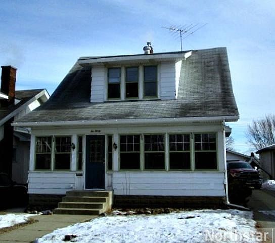 1st image of 230 5th Ave N