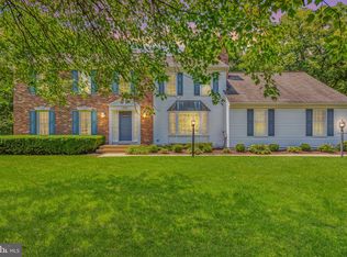 14952 Red Post Ct, Centreville, VA 20121