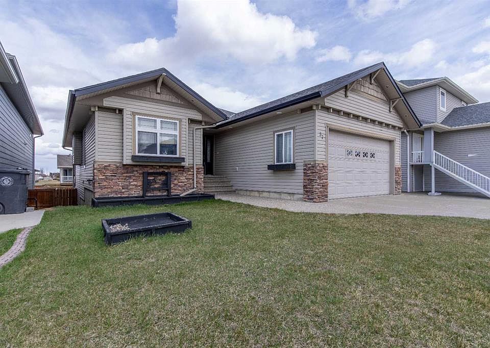 1st image of 37 SE Laurel Pl