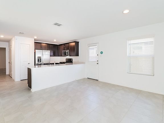 5th image of 2384 Great Belt Blvd