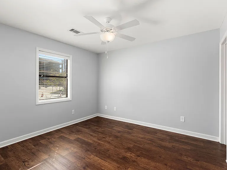 123 N Donahue Dr — Photo 8