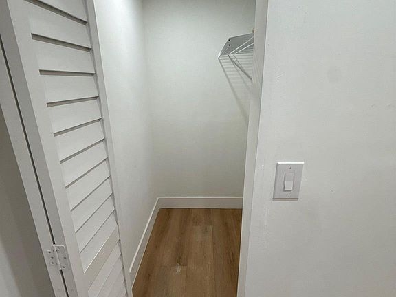 4th image of 1282 NW 35th St #6