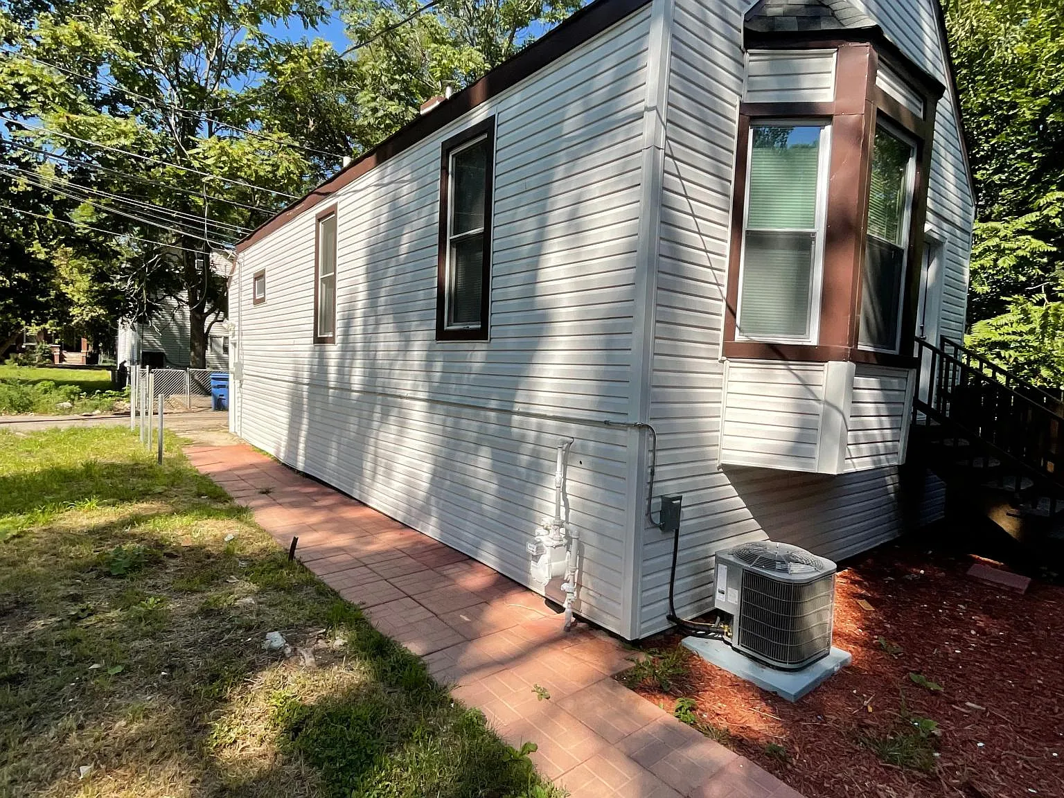 6508 S Carpenter St — Photo 2