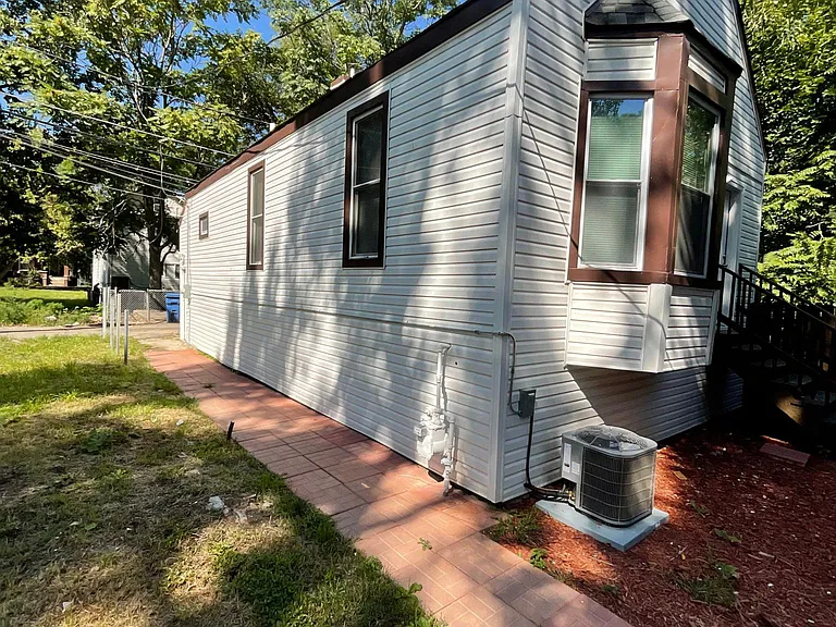6508 S Carpenter St #3 — Photo 2