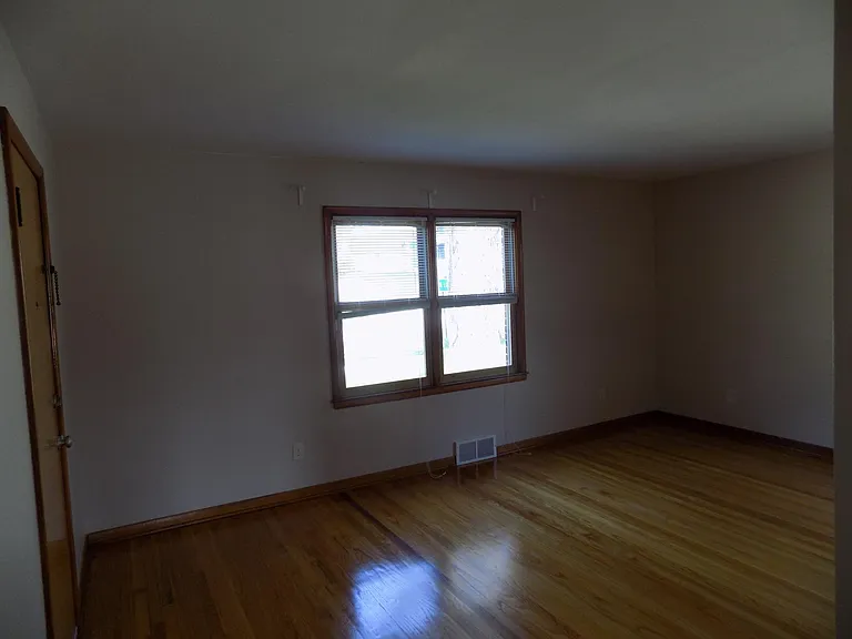 417 S 7th St #1 — Photo 6