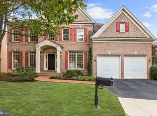 10093 John Mason Pl, Fairfax, VA 22030