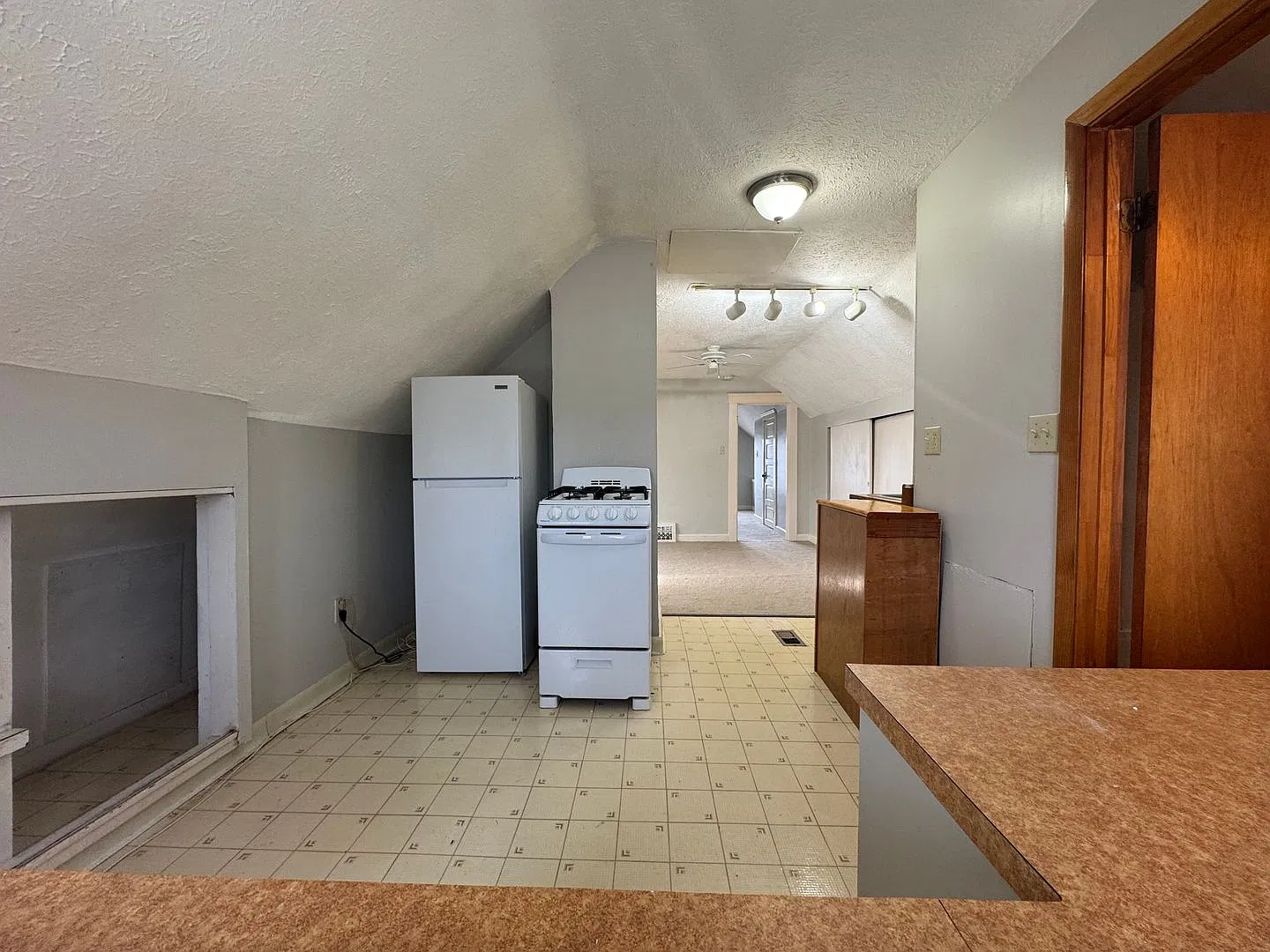 1285 Cook Avenue — Photo 4