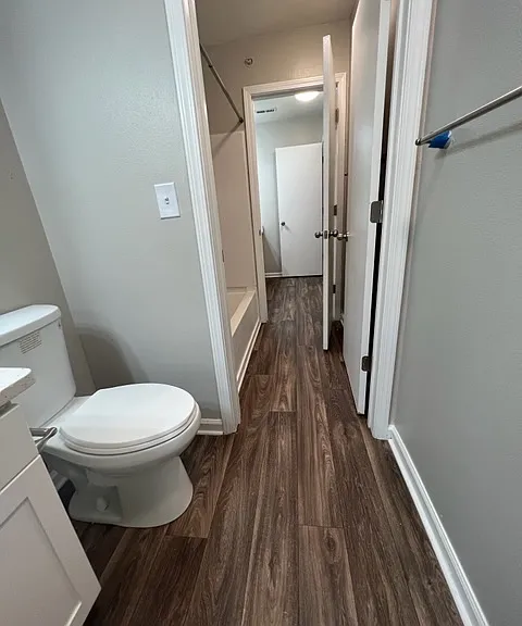 25 Hamiltons Harbor Dr #DR309 — Photo 10