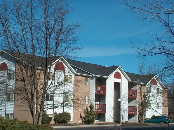 402B Berryfield Ln, Blacksburg, VA